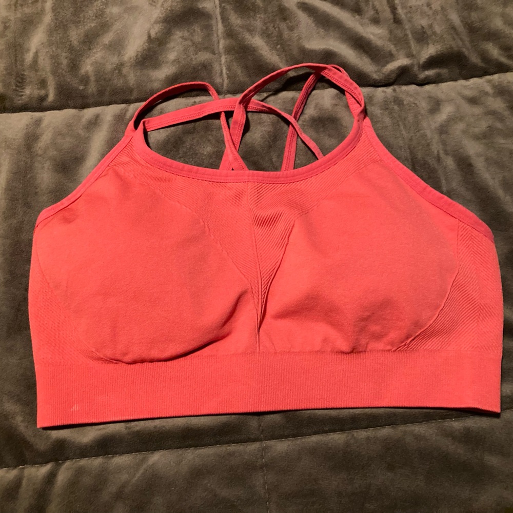 Soma brand, sports seamless strappy back, size medium, bright color, comfy